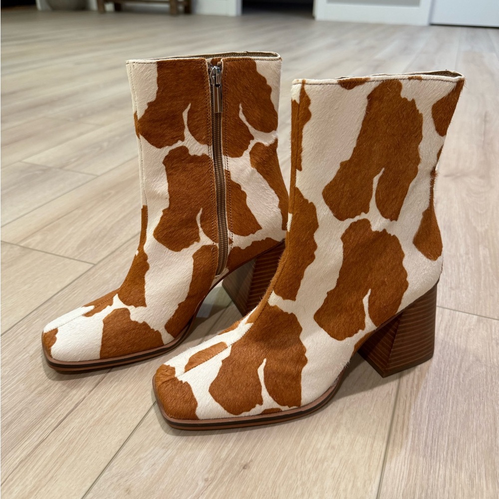 Steve Madden Tan and Cream Ankle Boots